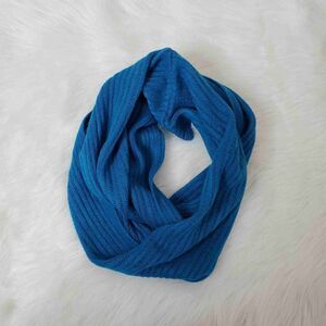 Women's Teal blue infinity scarf